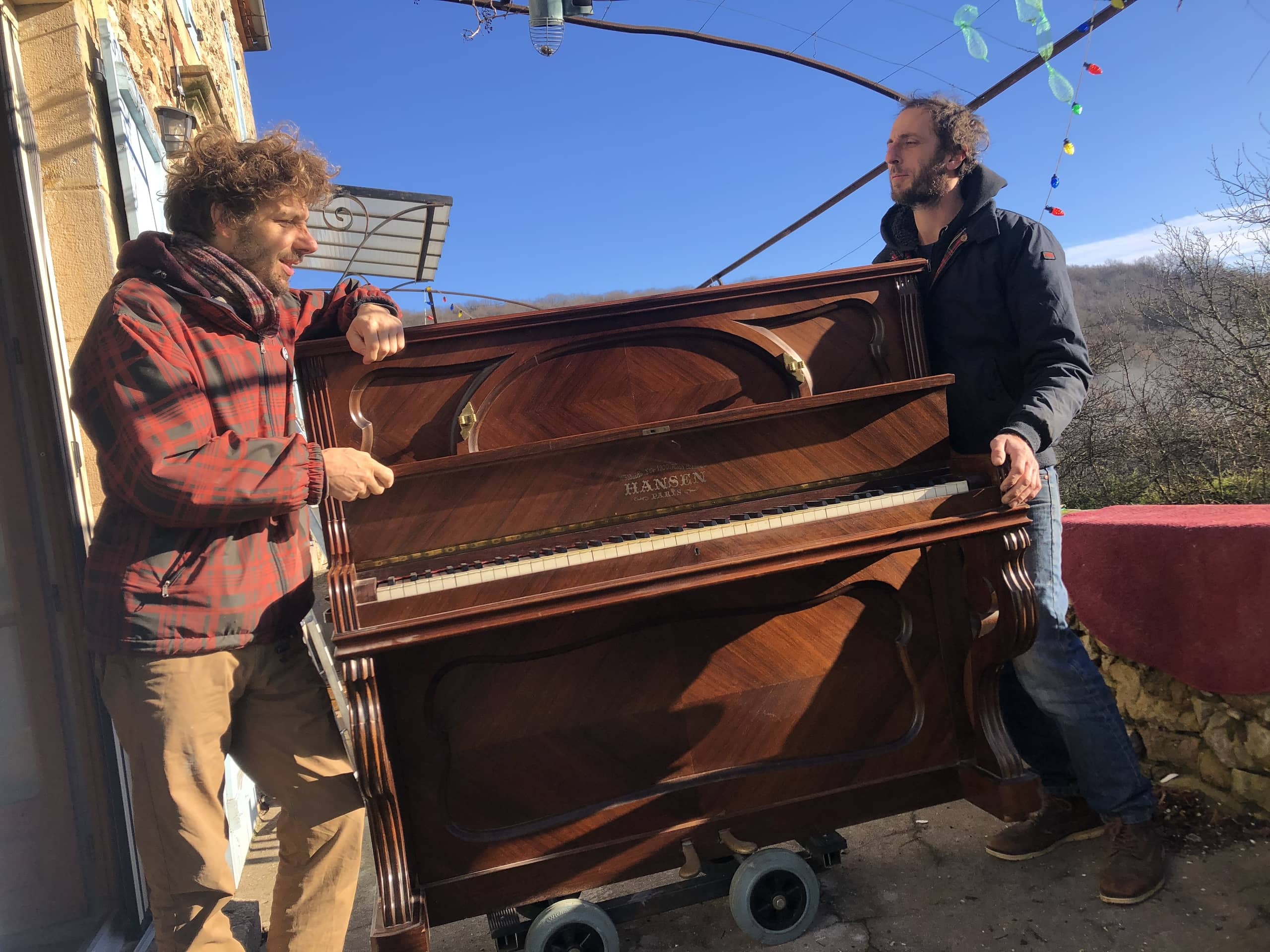 transport piano